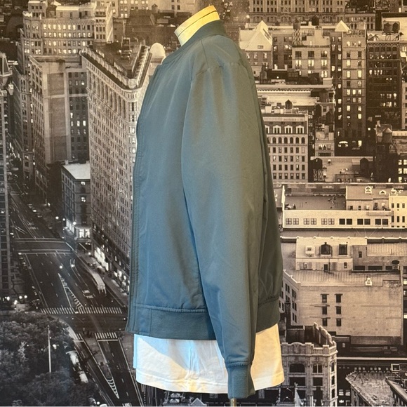 🎯SOLD🎯 Bomber Jacket NWT - Picture 4 of 10